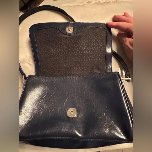 Liz Claiborne leather Elegant Shoulder Bag 9x6in. Dark Blue - Picture 7 of 12